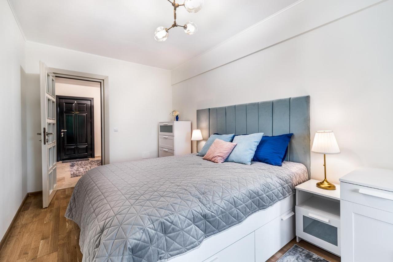 Dreamgarden Airport Apartment & Secure Parking & Airport Shuttle Yaş Dış mekan fotoğraf