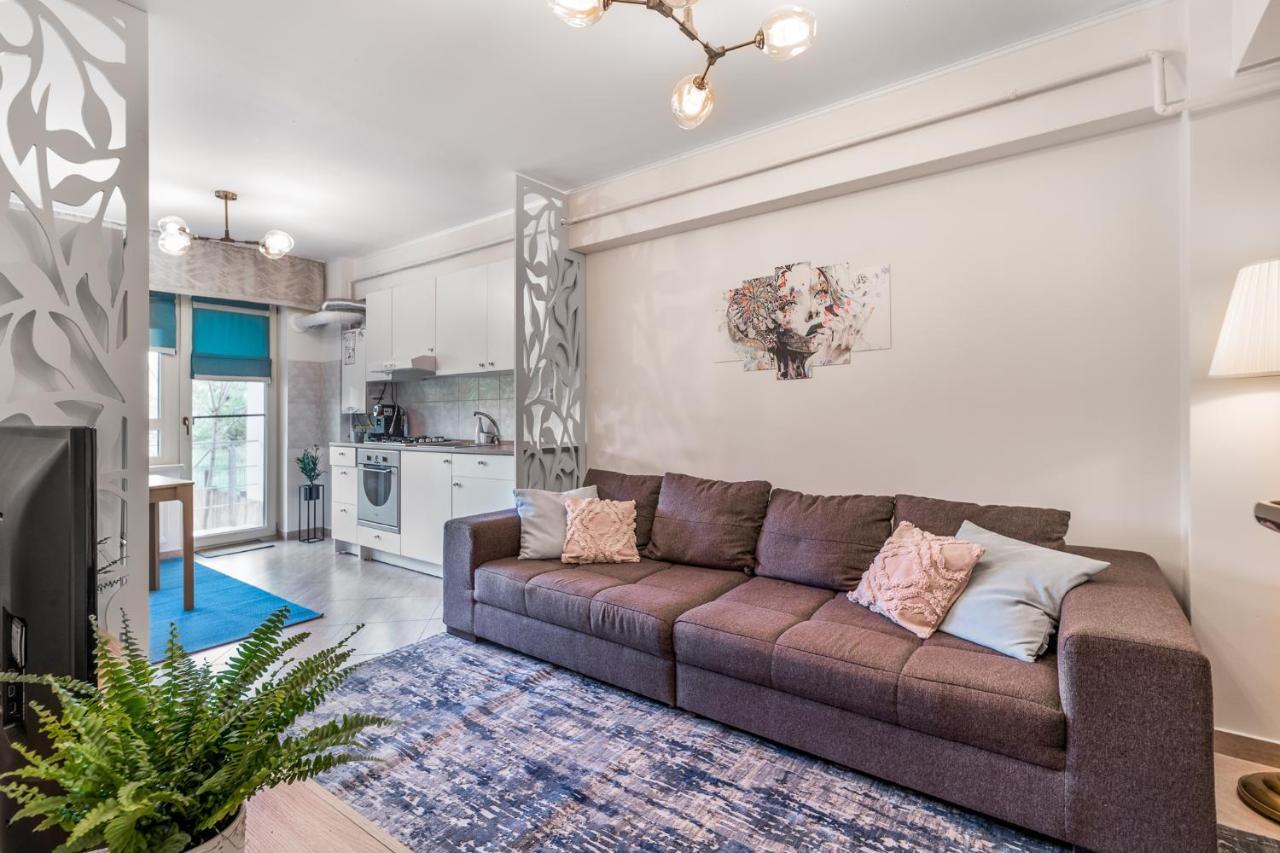 Dreamgarden Airport Apartment & Secure Parking & Airport Shuttle Yaş Dış mekan fotoğraf