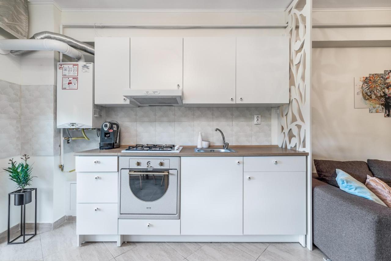 Dreamgarden Airport Apartment & Secure Parking & Airport Shuttle Yaş Dış mekan fotoğraf